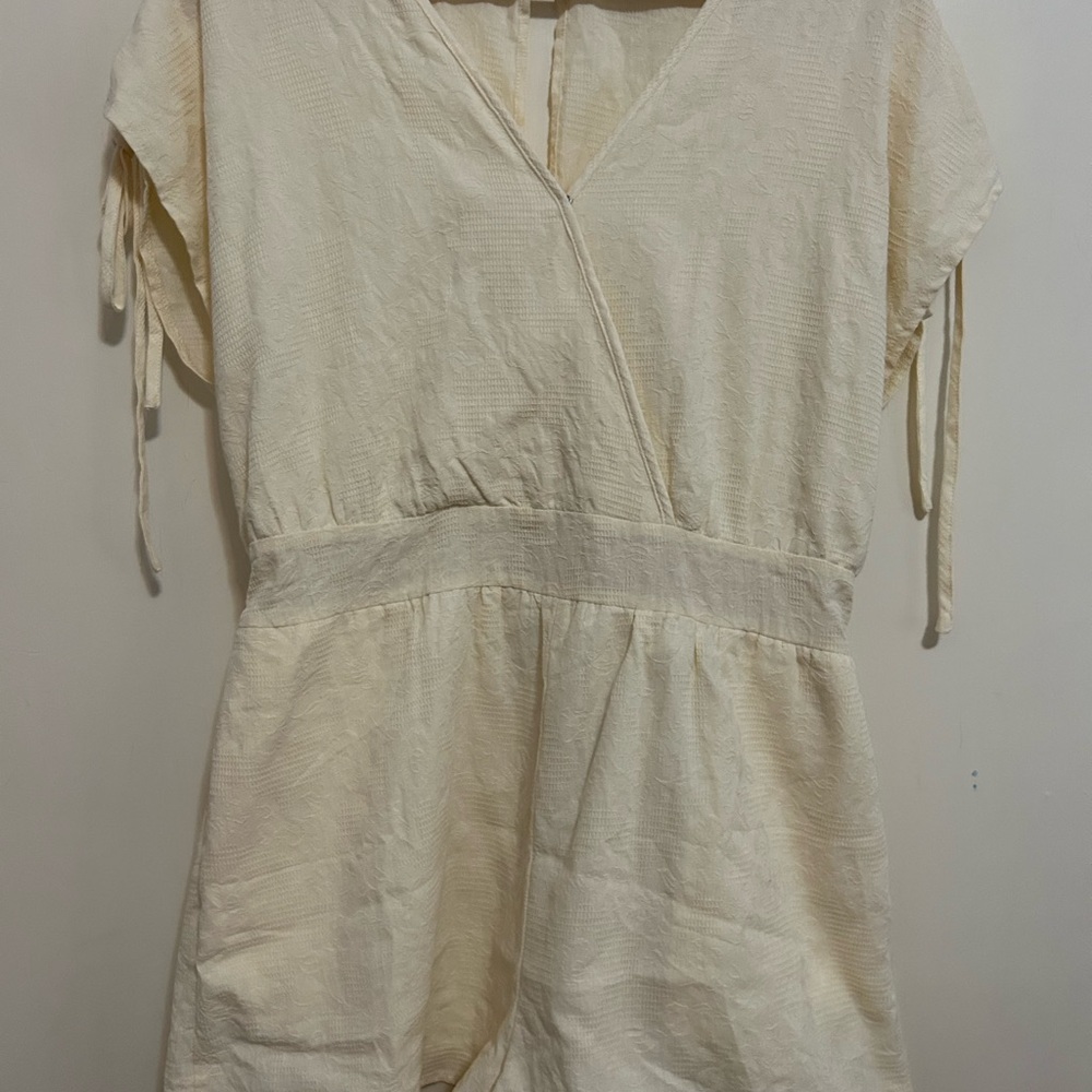 Cupshe Cream Short Sleeve Romper